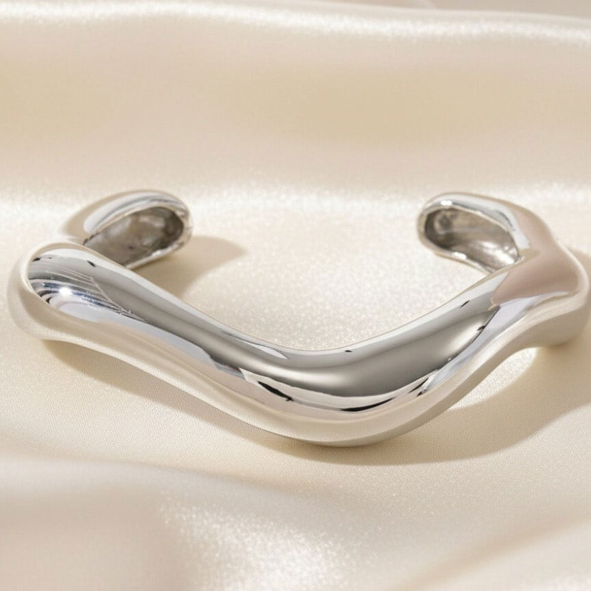 Glossy Geometric Irregular Fashion Environmentally Friendly Bracelet