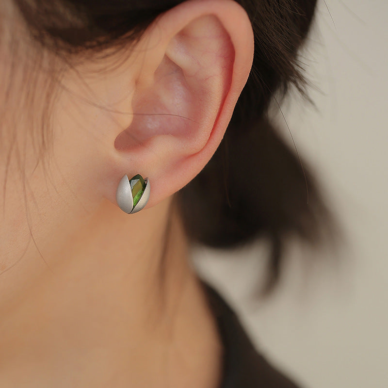Women's Pistachio Simple Design High-grade Affordable Luxury Fashion Refined Wild Stud Earrings