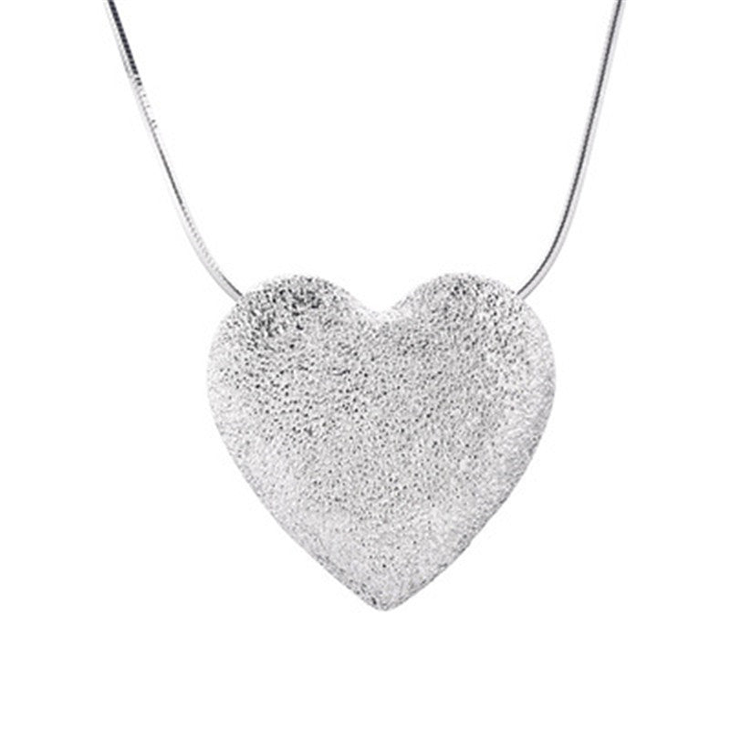 Sier Frosted Big Heart Pendant Cold Halsketten für Damen