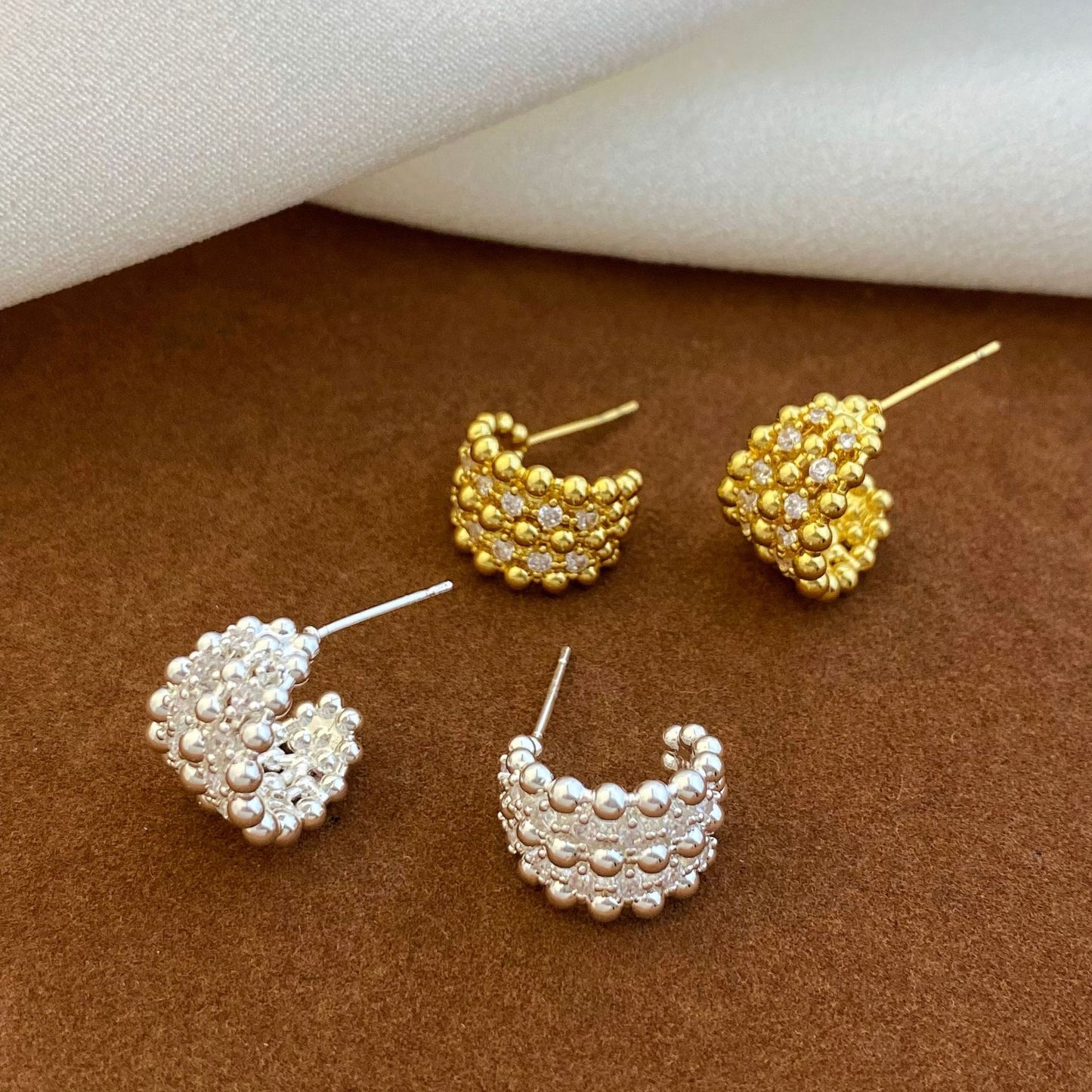 Korean Style Geometric Inlaid Zircon Shaped Trendy Female Commuter Stud Earrings