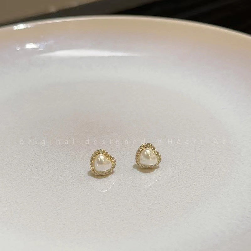 Sense Heart Pearl Female Light Luxury Minority Design Western Style Stud Earrings