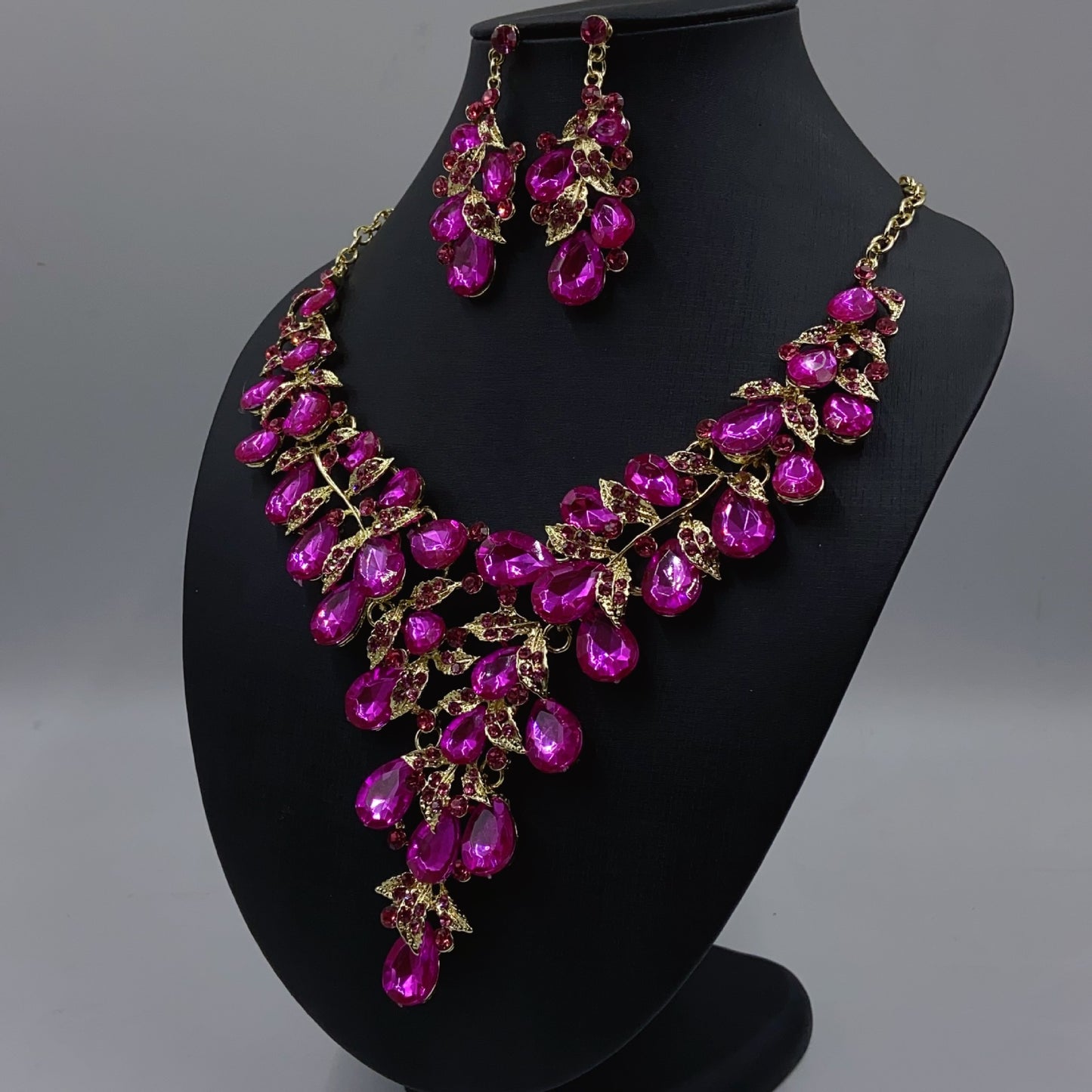 Women's Retro Luxury Crystal Banquet Formal Dress Jewelry Set
