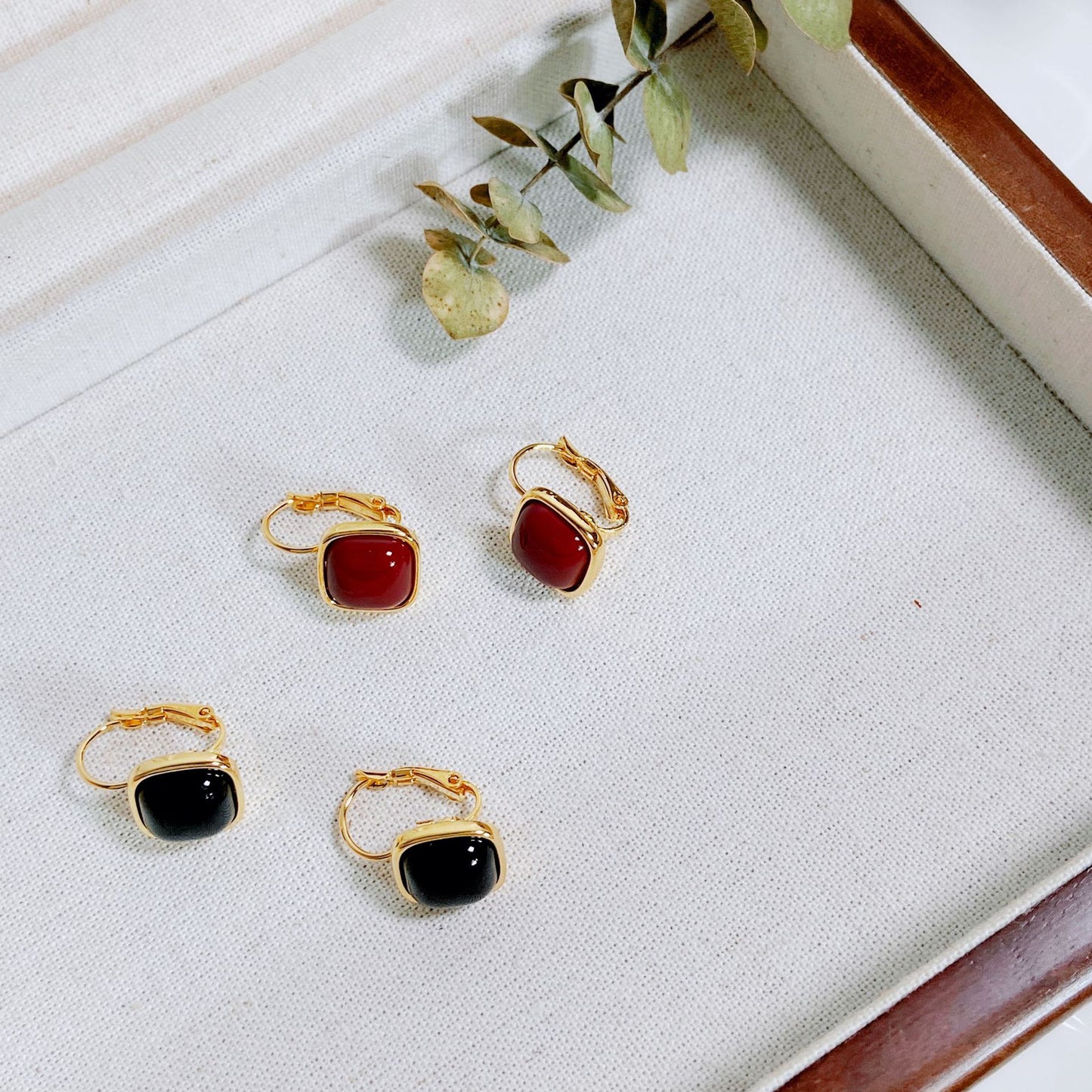 Retro Square Small Dripping Simple Graceful Commuter Design Earrings