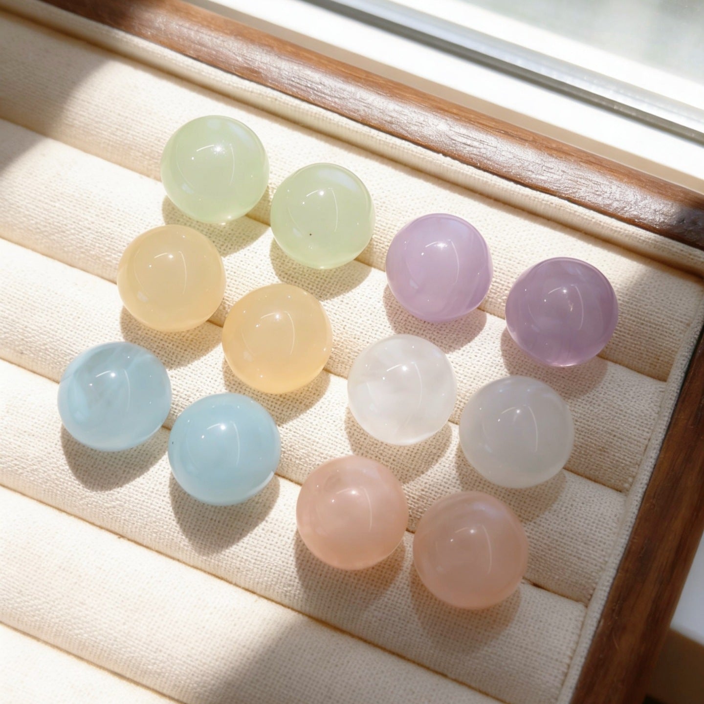 Women's Steamed Buns Bean-shaped High-grade Sense Sweet Stud Earrings