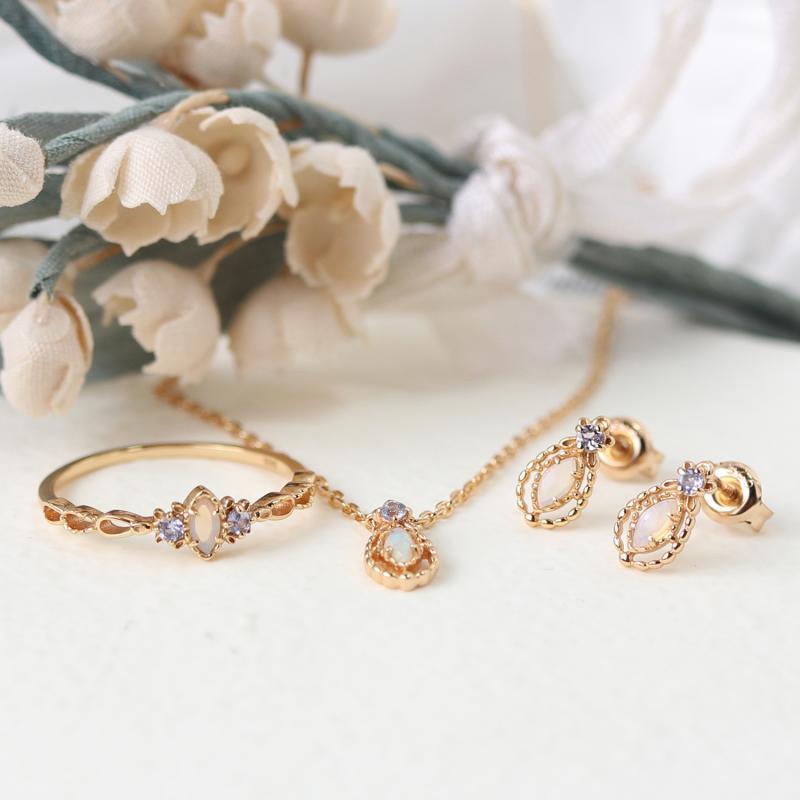 Women's Retro Gold Plated All Match Luxury Niche Geometric Rings