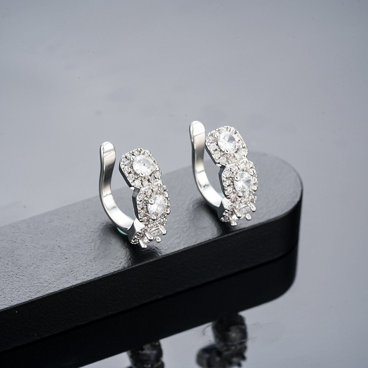 Men's Earless Light Luxury Fashion Female Niche Ear Clip