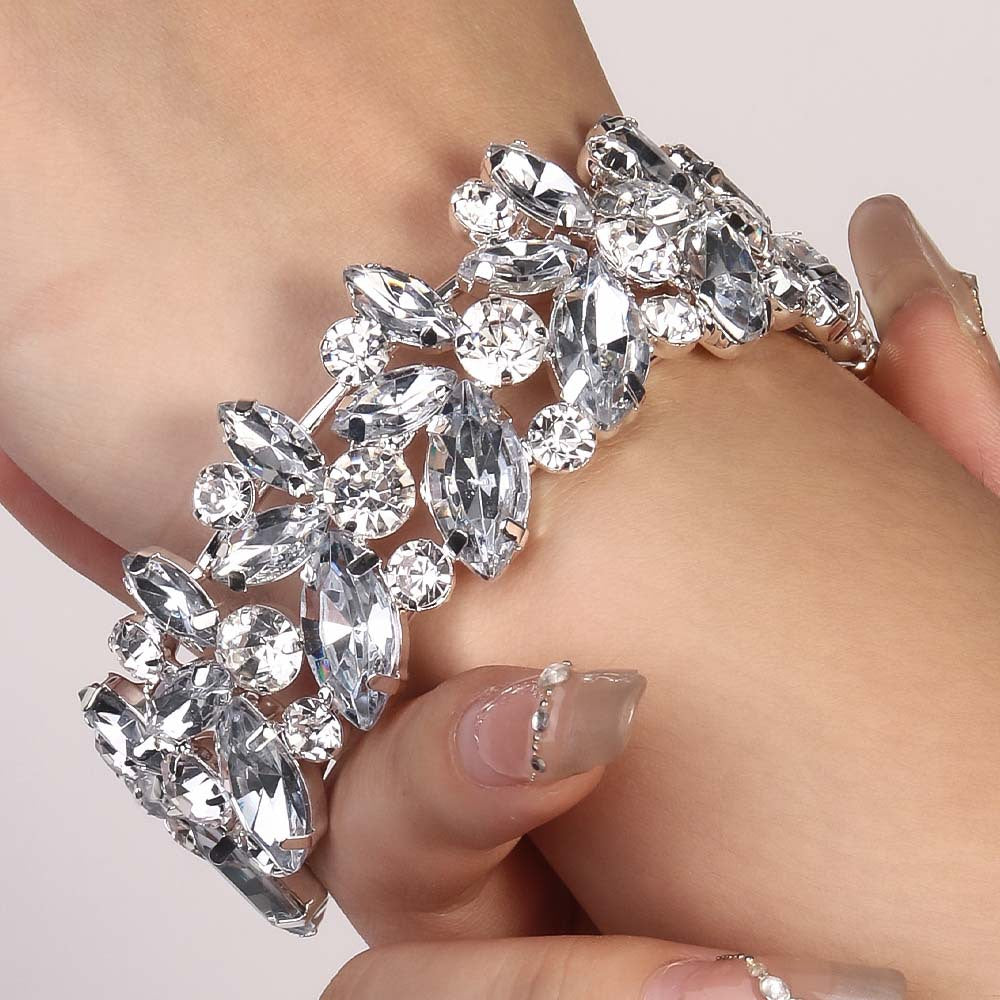 Glamorous Rhinestone Exaggerated Open-ended Advanced Stage Bracelet