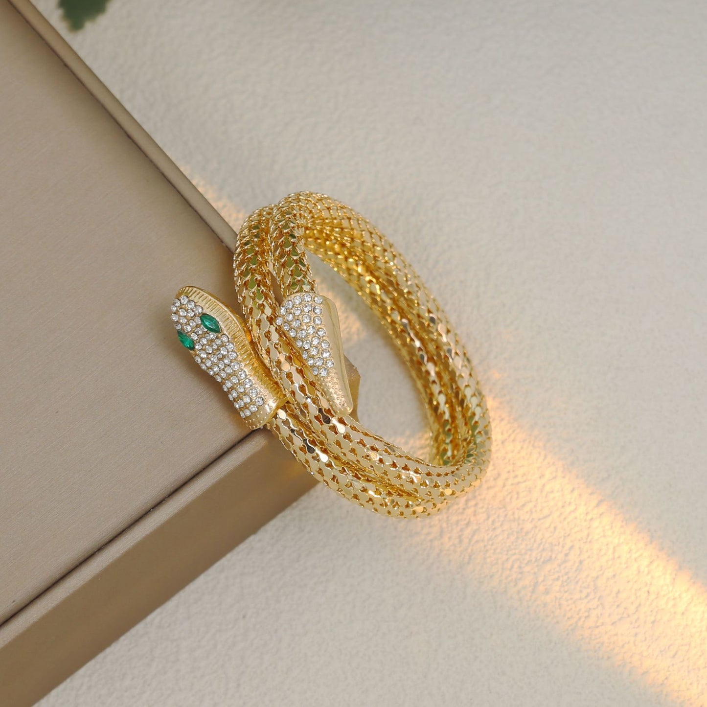 Women's Exaggerated Personalized Fashion Simple Snakelike Winding Vintage Bracelet