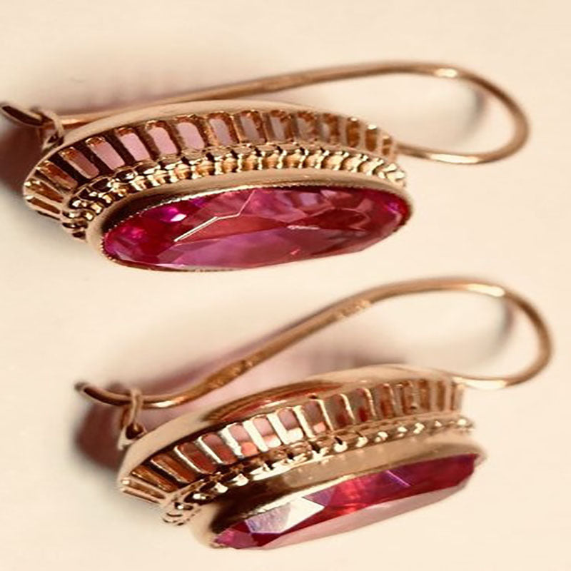Women's Fashion Simple Golden Hollow Type Red Gem Earrings