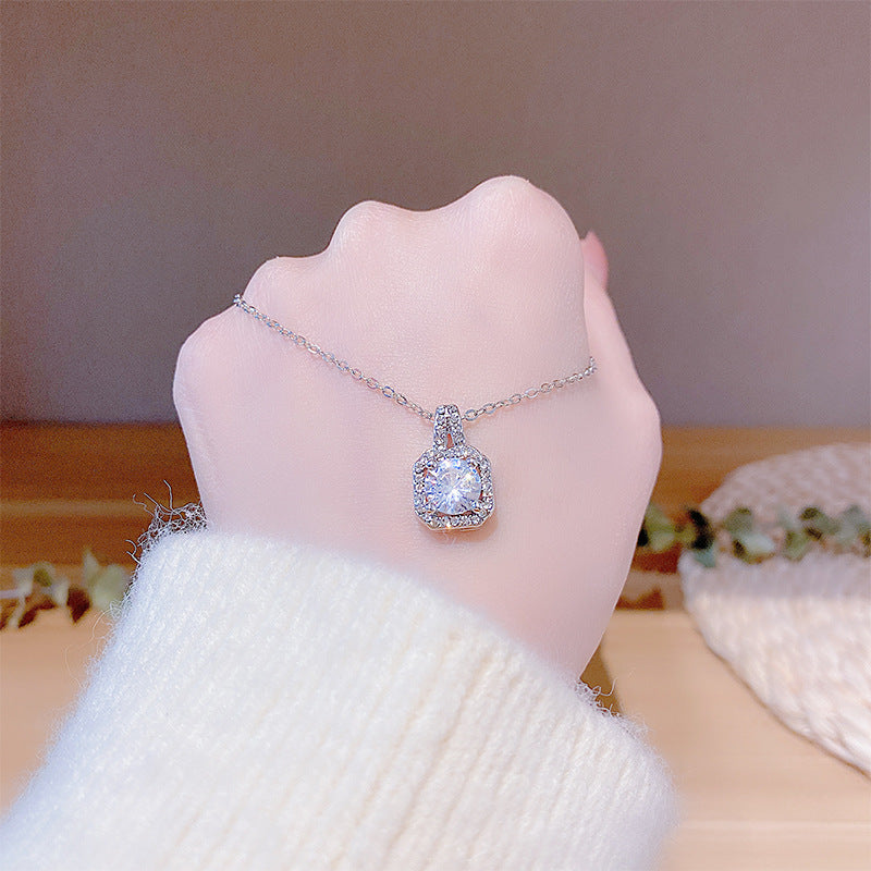 Women's Simple Elegant Zircon Square Diamond Pendant Minority Clavicle Chain Necklaces