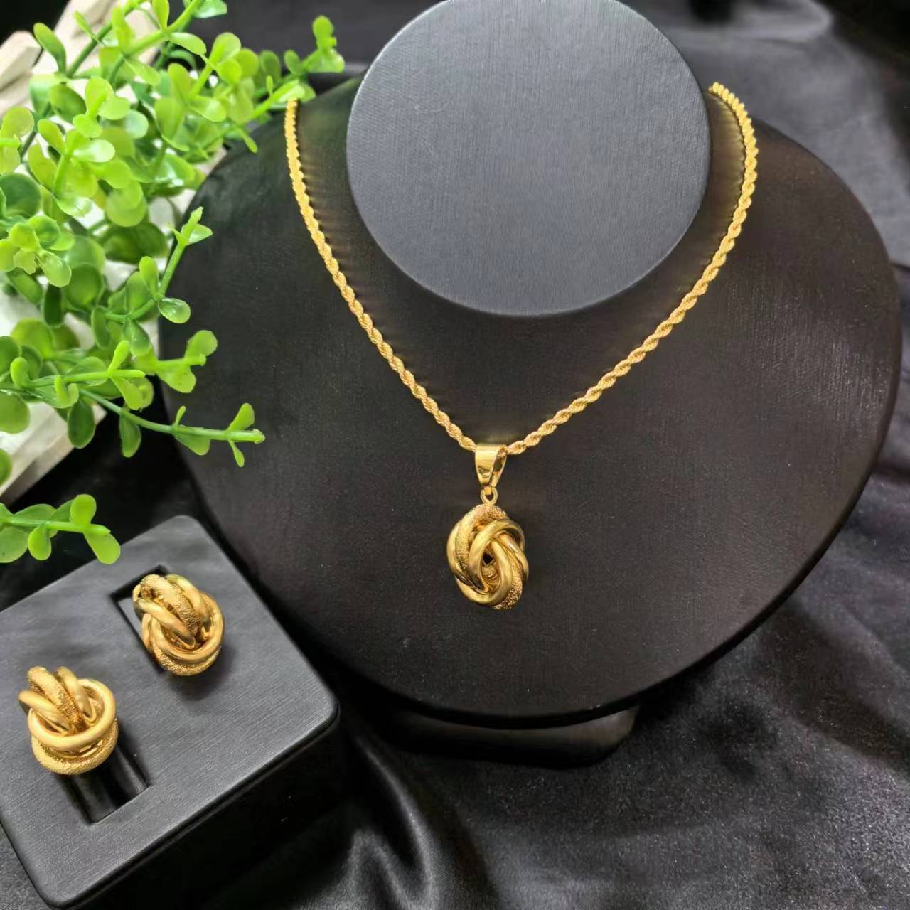 Bridal Ancient French Gold Nigeria Female Jewelry Set