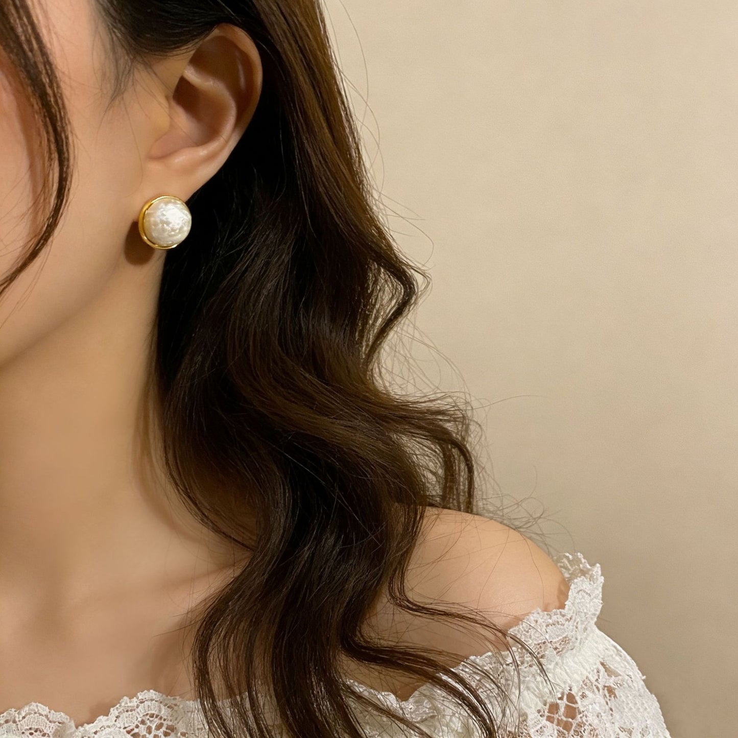 Round Cotton Beads Tide Entry Lux Elegant Fashionable Temperamental Stud Earrings