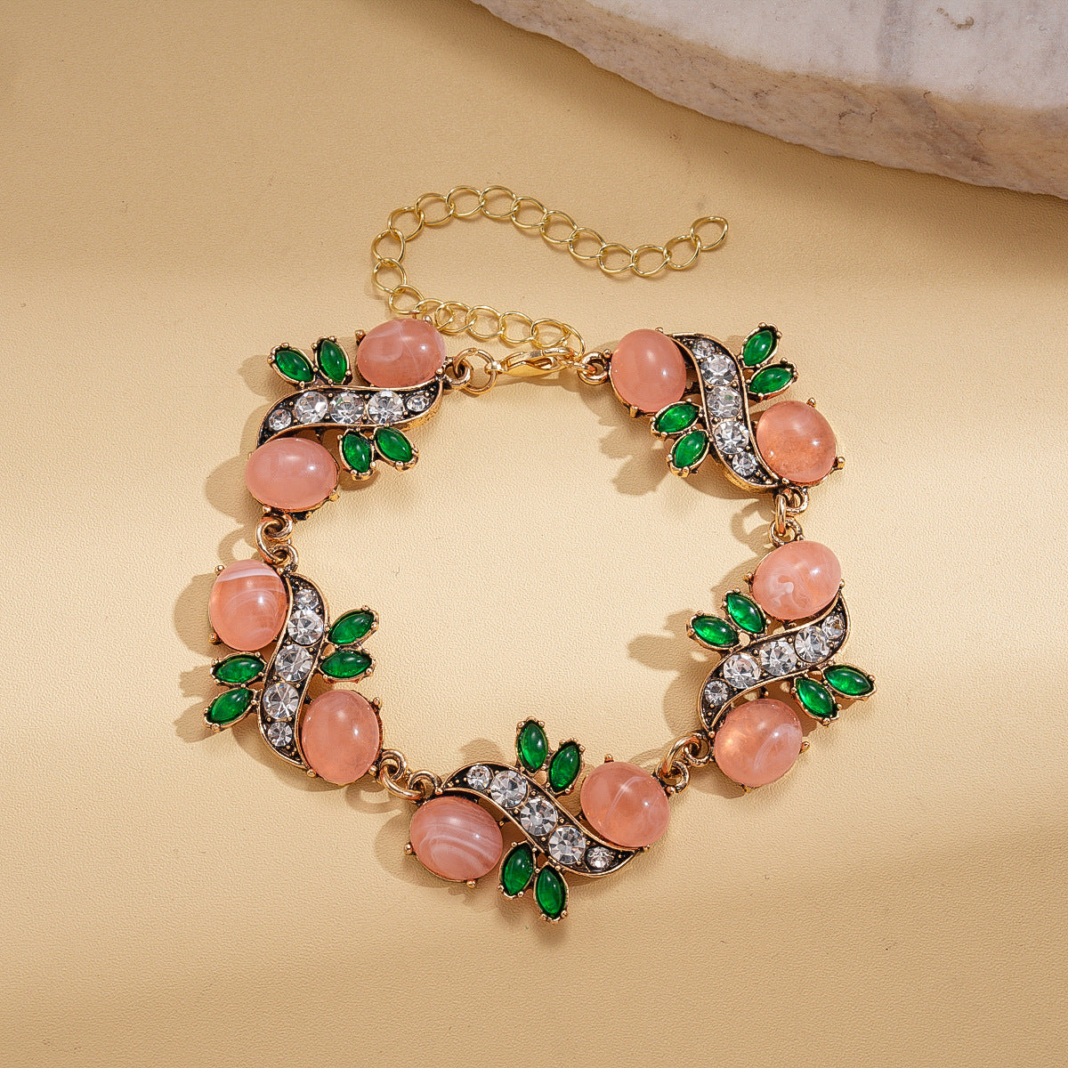 Women's Round Pearl Light Luxury Minority Vintage Clavicle Chain Jewelry Set
