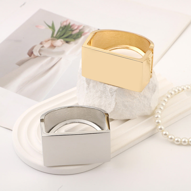 Minimalist Exaggerated Punk Unisex Style Geometry Rectangle Design Glossy Bracelet
