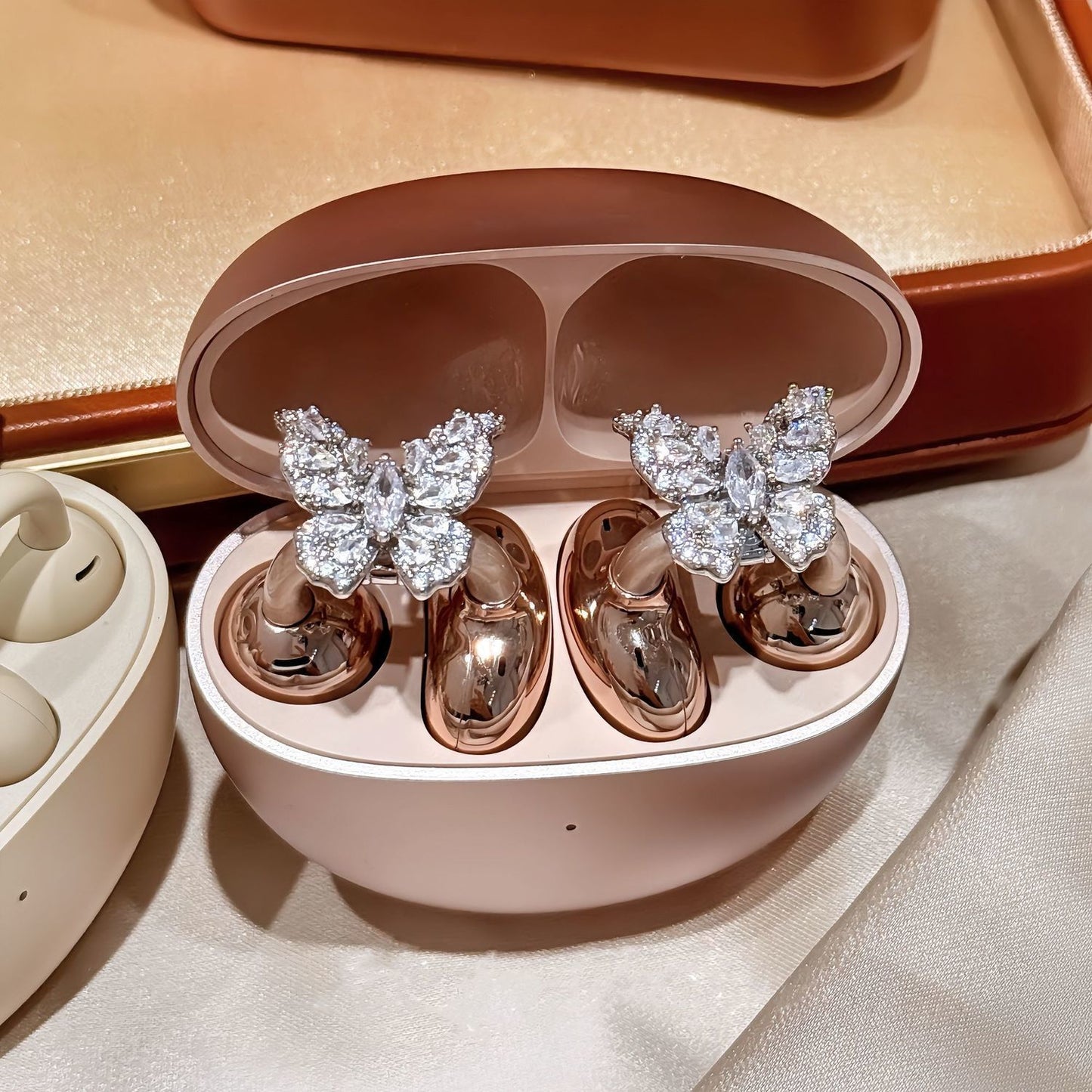 North Headset Button Hollow Butterfly Tassel Earrings
