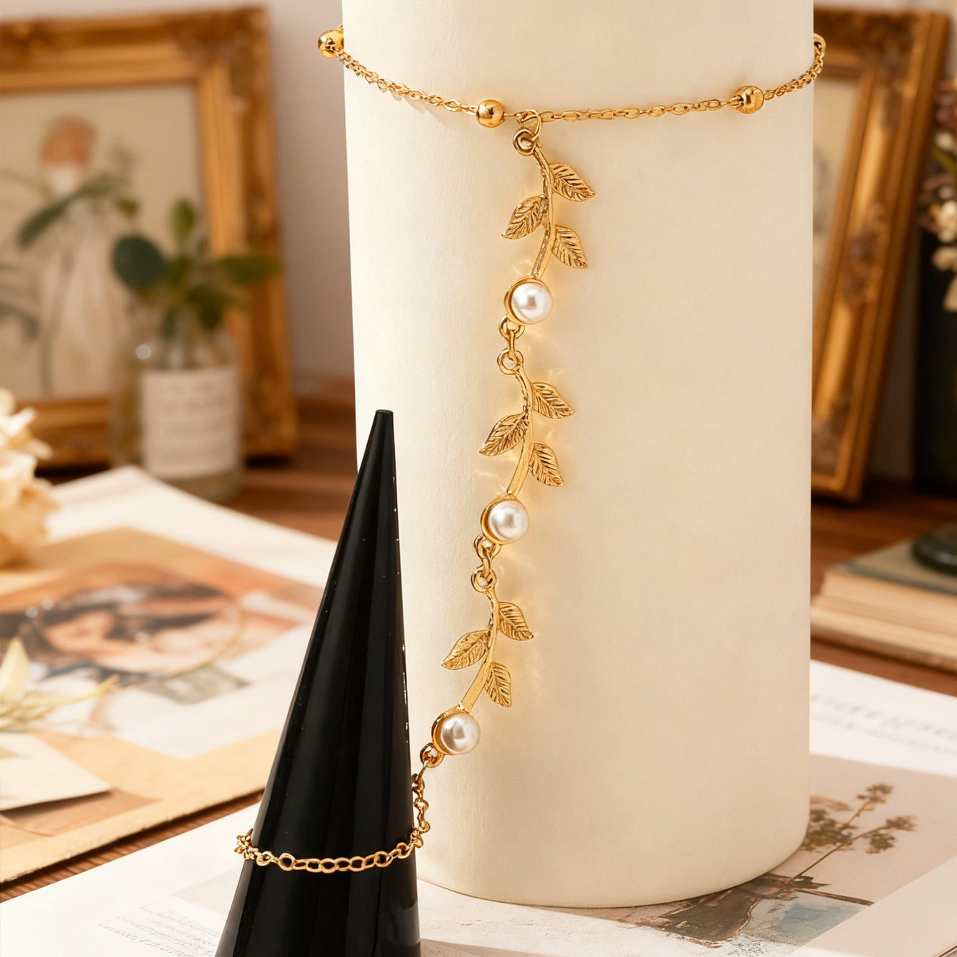Women's Simple Unique Leaves Imitation Pearl One-piece For To Bracelet