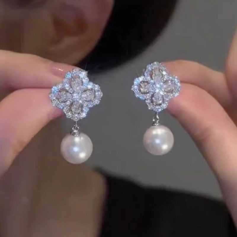 Exquisite Full Rhinestone Zircon Four-leaf Flower Pearl Affordable Luxury Fashion Stud Earrings