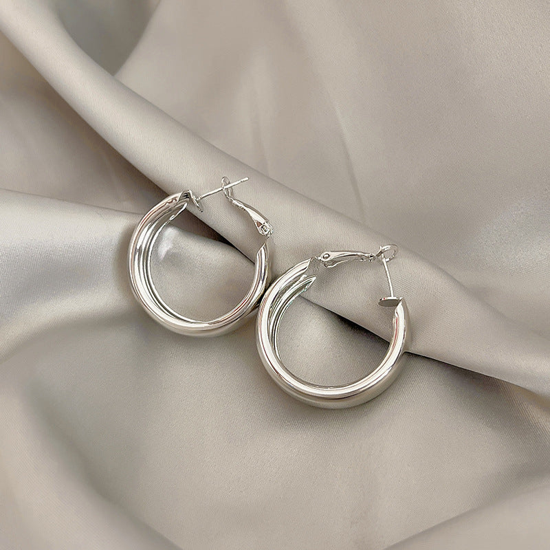 Special Offer Dignified Hollow Pearl Sweet Ear Clip