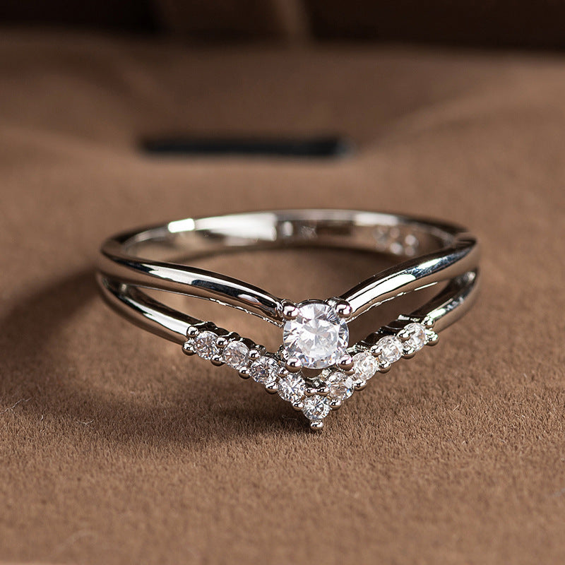Women's Fashion Creative V-shaped Engagement Simple Zircon Rings