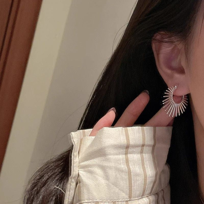 Women's Geometric Scallop Exaggerated Sunflower Line Trendy Earrings