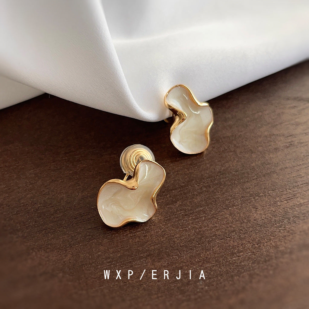 White Drip Glazed Elegant No Piercing Earrings
