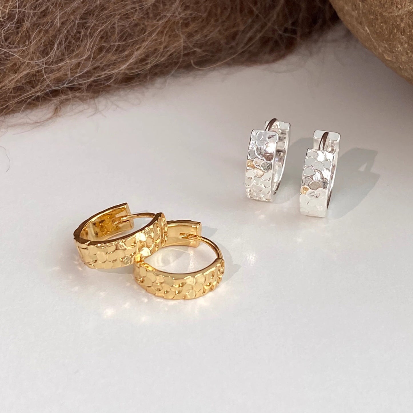 Women's Retro Scales Mush Ice Clip Niche Hammered Exquisite Ear Buckle