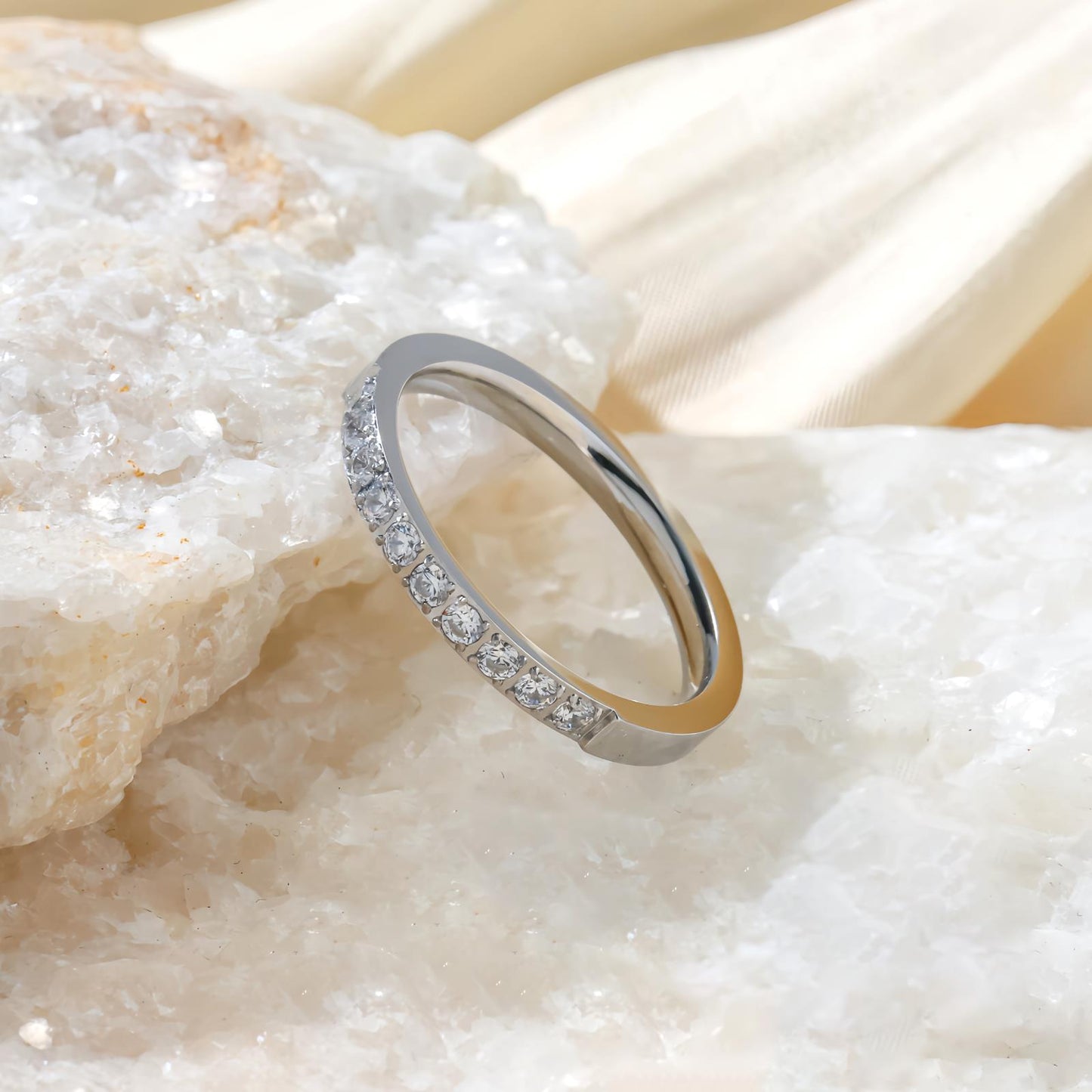 Full Diamond Row Simple Light Luxury Ring