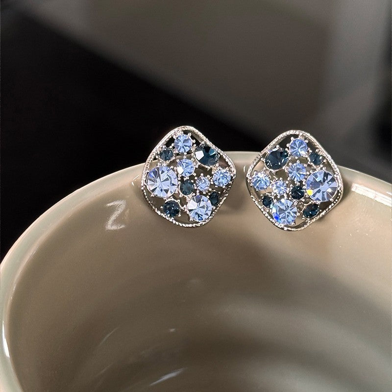 Luxury Minority Unique Design Ear Elegant Stud Earrings