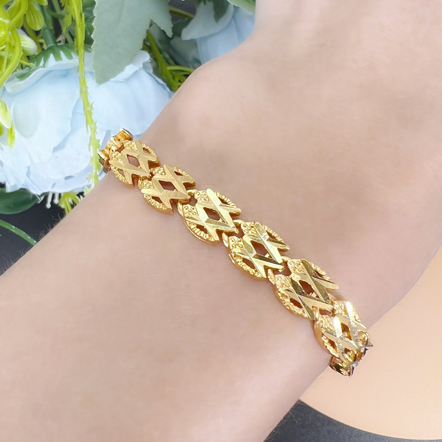 Plated Carven Design Cross Flower Fashion Trend Bracelets