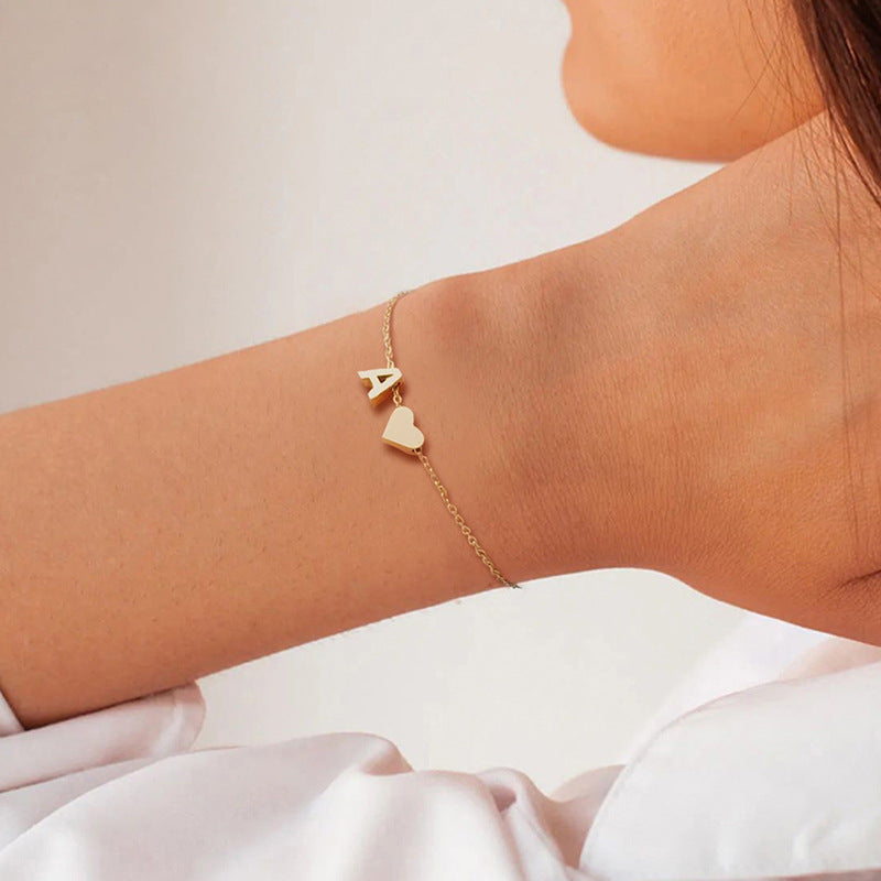 Bracelets en acier inoxydable avec lettres personnalisées d'amour de haute qualité pour femmes