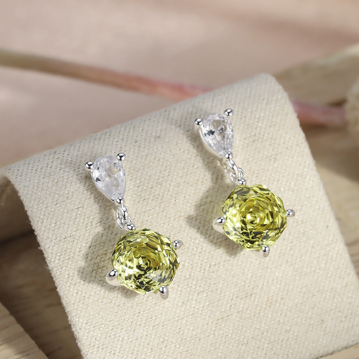 Pearl Colorful Zircon Female Fresh Temperament Stud Earrings