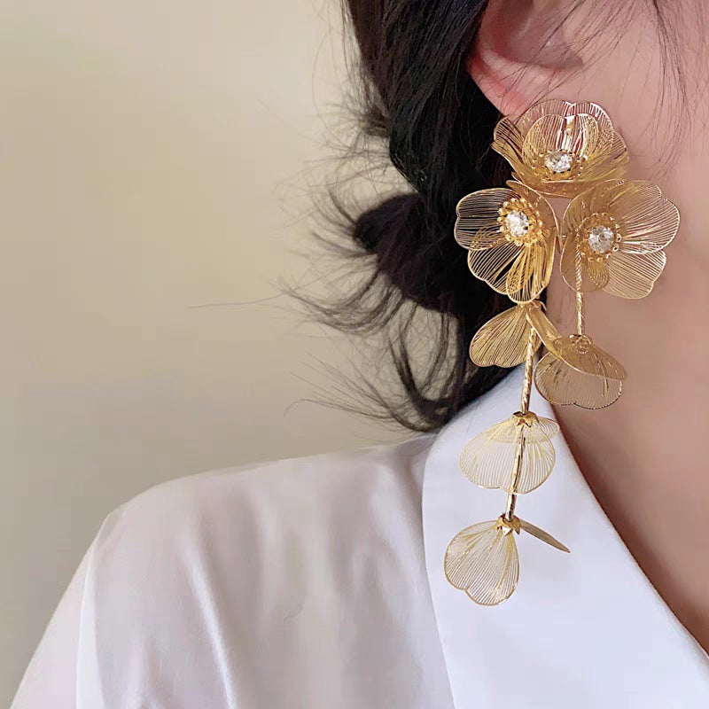 Women's Gold Flower High-grade Long Metal Tassel Earrings