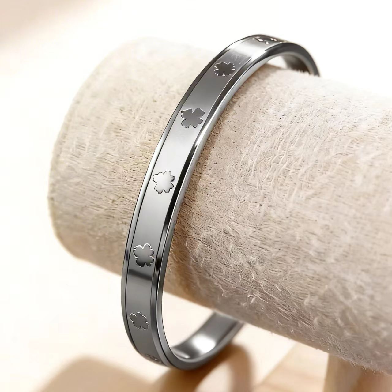 Titanium Steel Female Diamond High-grade Stainless Bracelet