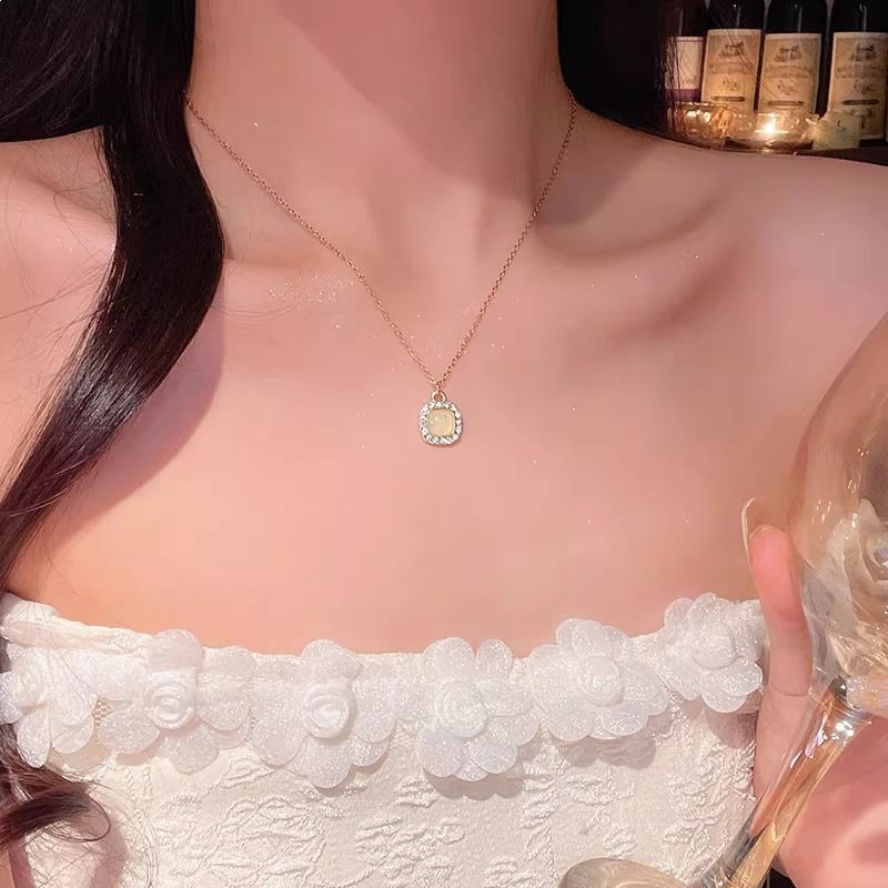 Butterfly Female Style Niche Design Clavicle Chain Personalized Simple Graceful Necklace