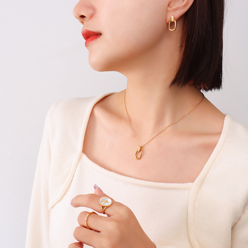 French Retro Oval Titanium Steel Geometric Necklaces