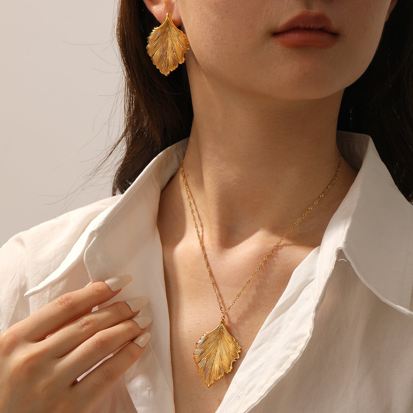 Women's Leaves Ear Light Luxury Minority Clavicle Necklace