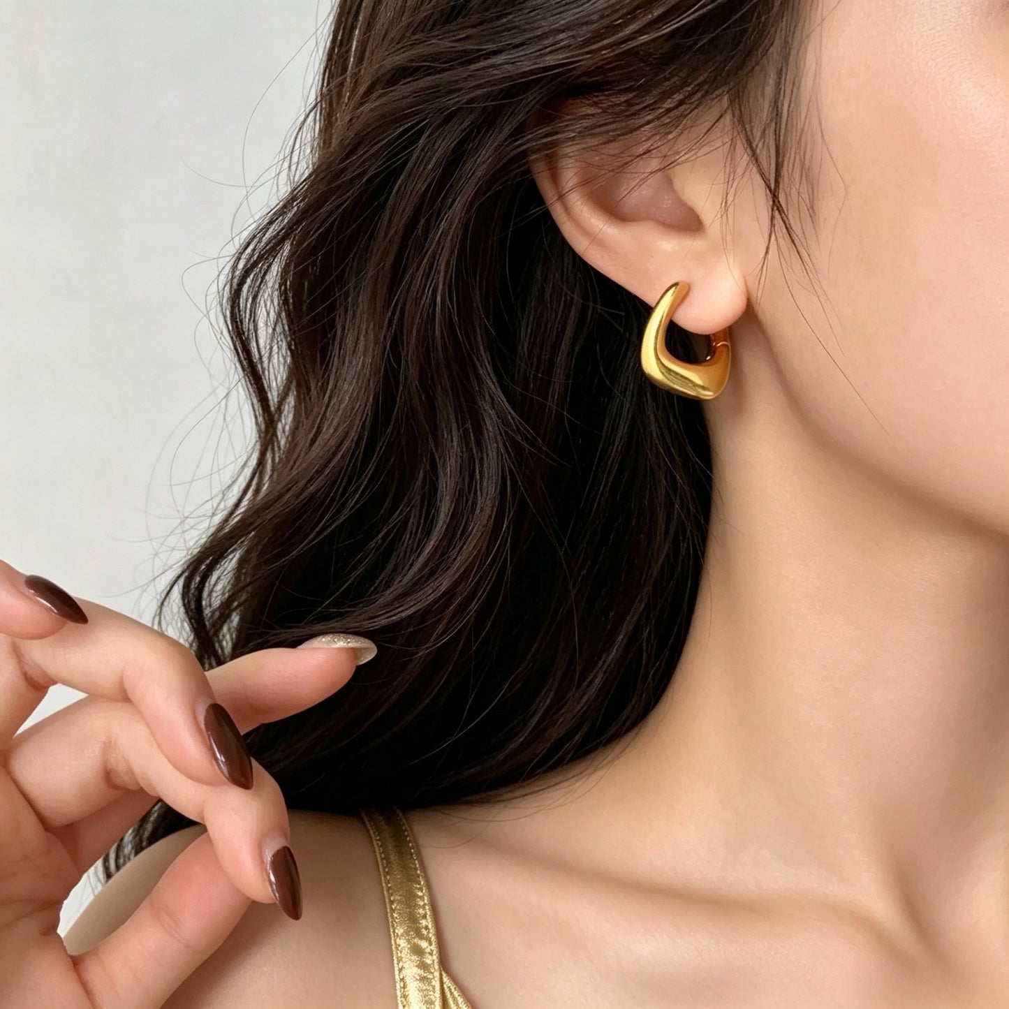 Cold Wind Simple Irregular Geometric Glossy Female High Ear Buckle