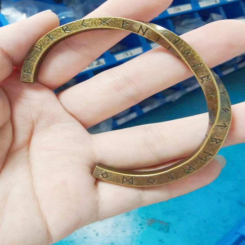 Fashion Creative Titanium Steel Twisted Lettering Four-sided Viking Text Bracelets
