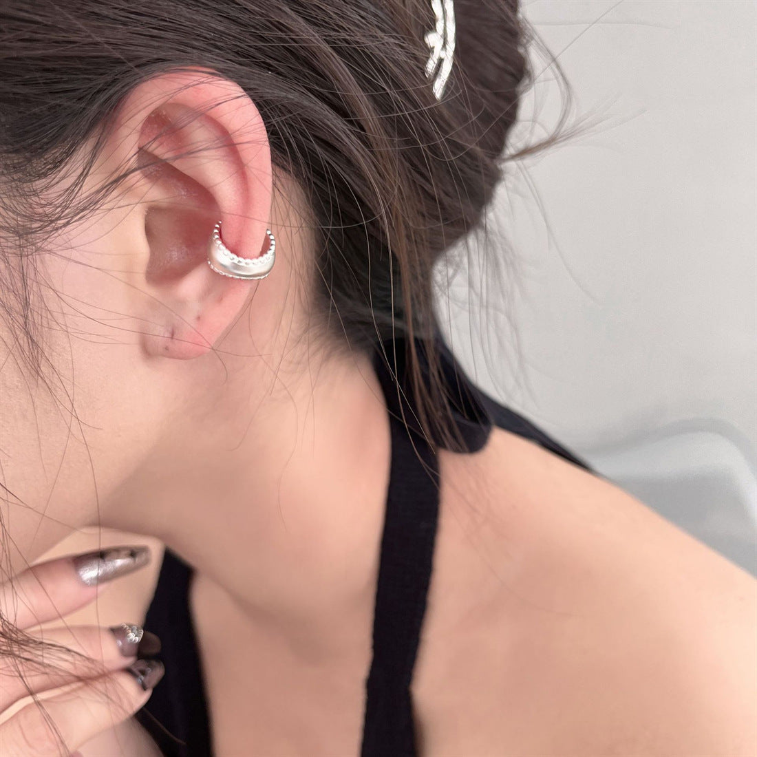 Women's Sterling Sier Matte Arc Fashionable Non Ear Clip