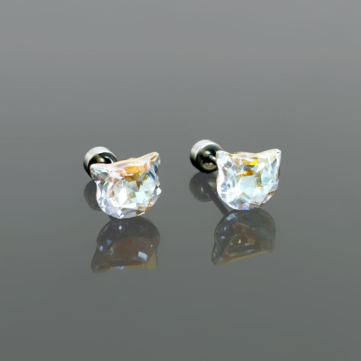 Cool Temperament Super Shiny Crystal Cat Head Titanium Steel Screw Stud Earrings