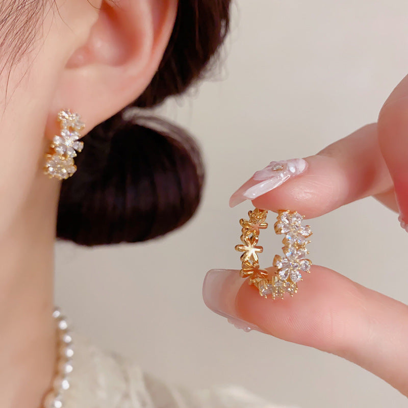 Fashion Refined Zircon Flower Clips Niche Ear Buckle