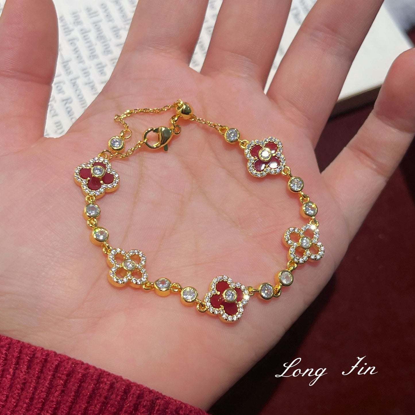 French Retro Tiger Eye White Shell Hollow Zircon Red Four-leaf Bracelets