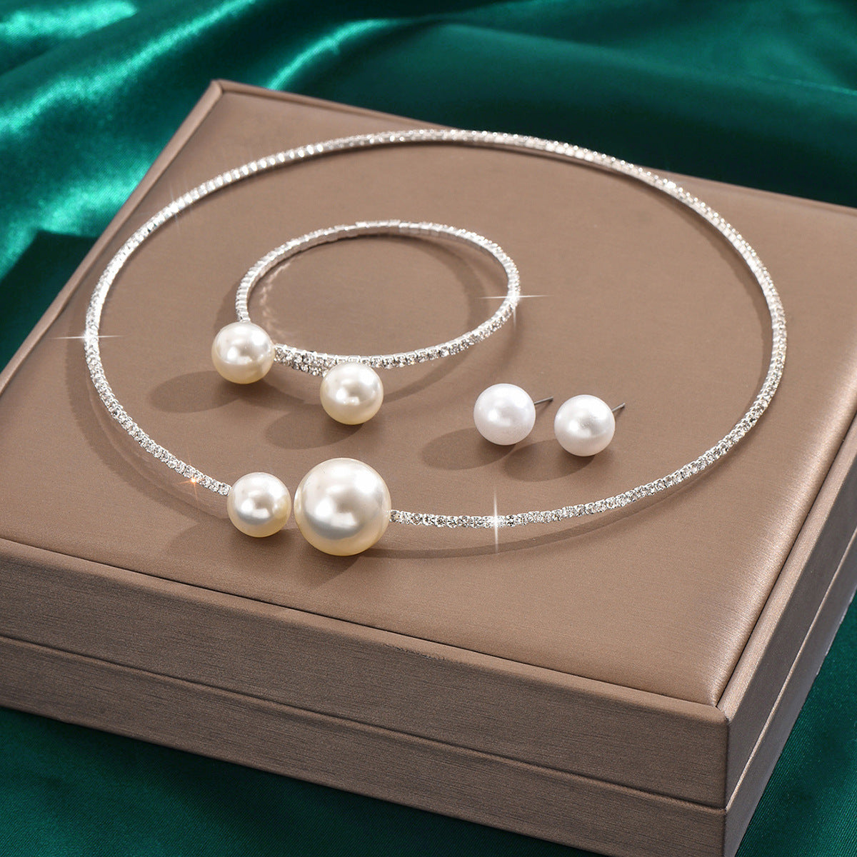 Bridal Elegant Shiny Rhinestone Pearl Neckband Jewelry Set