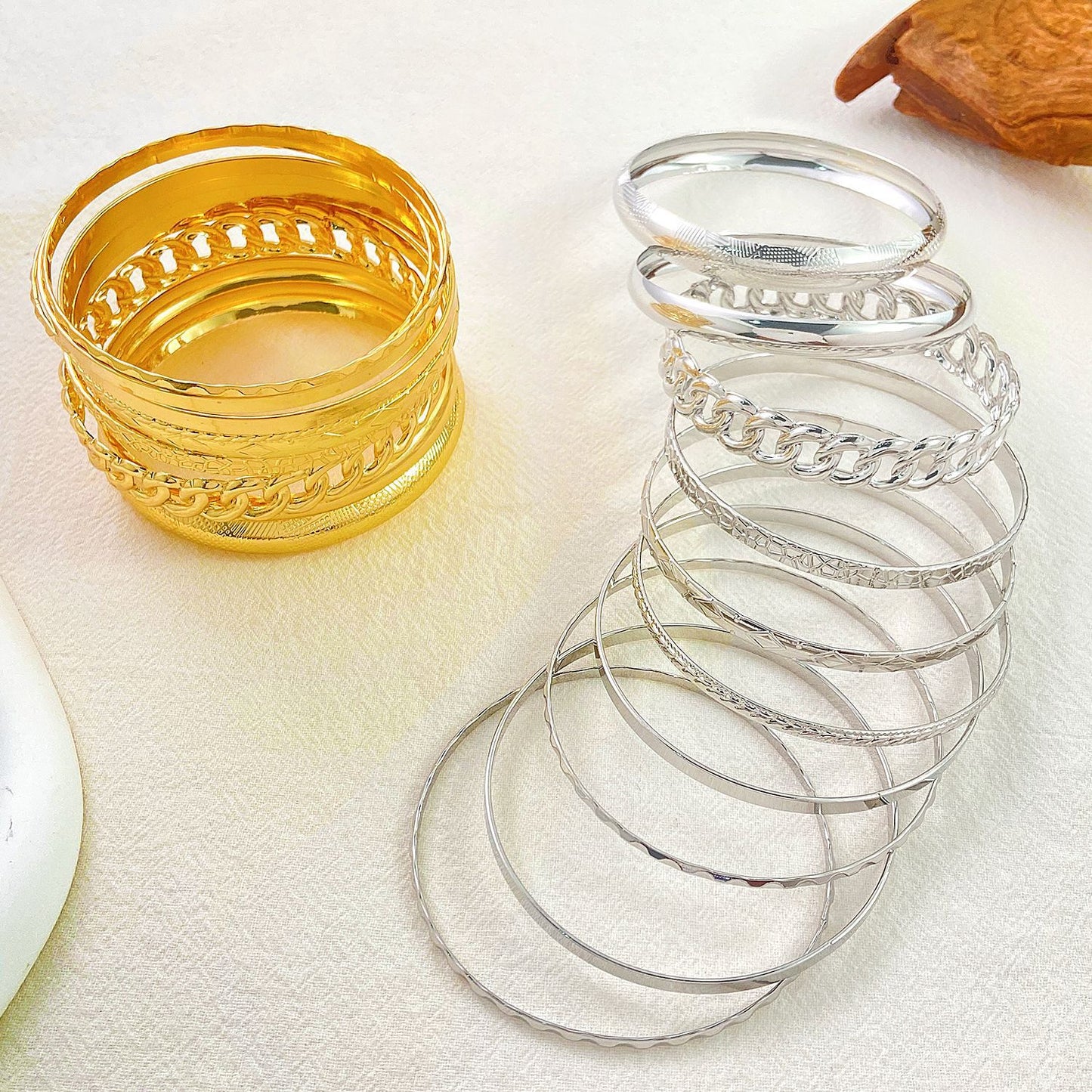 Retro Exaggerated Personalized Wide Golden Glossy Bracelets