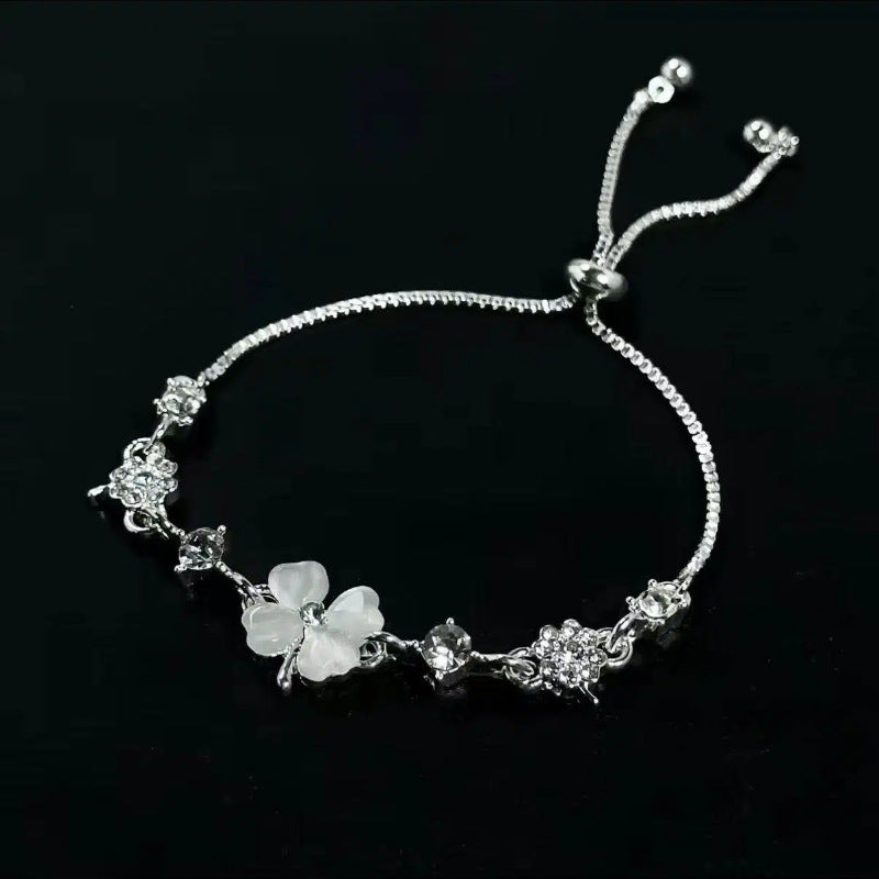 Women's Lucky Four-leaf Clover Zircon Antique Adjustable Bracelet