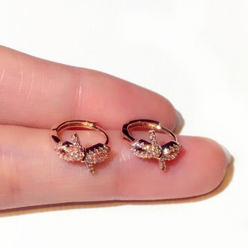 High-grade Micro Inlaid Zircon Bow Clip Ear Buckle