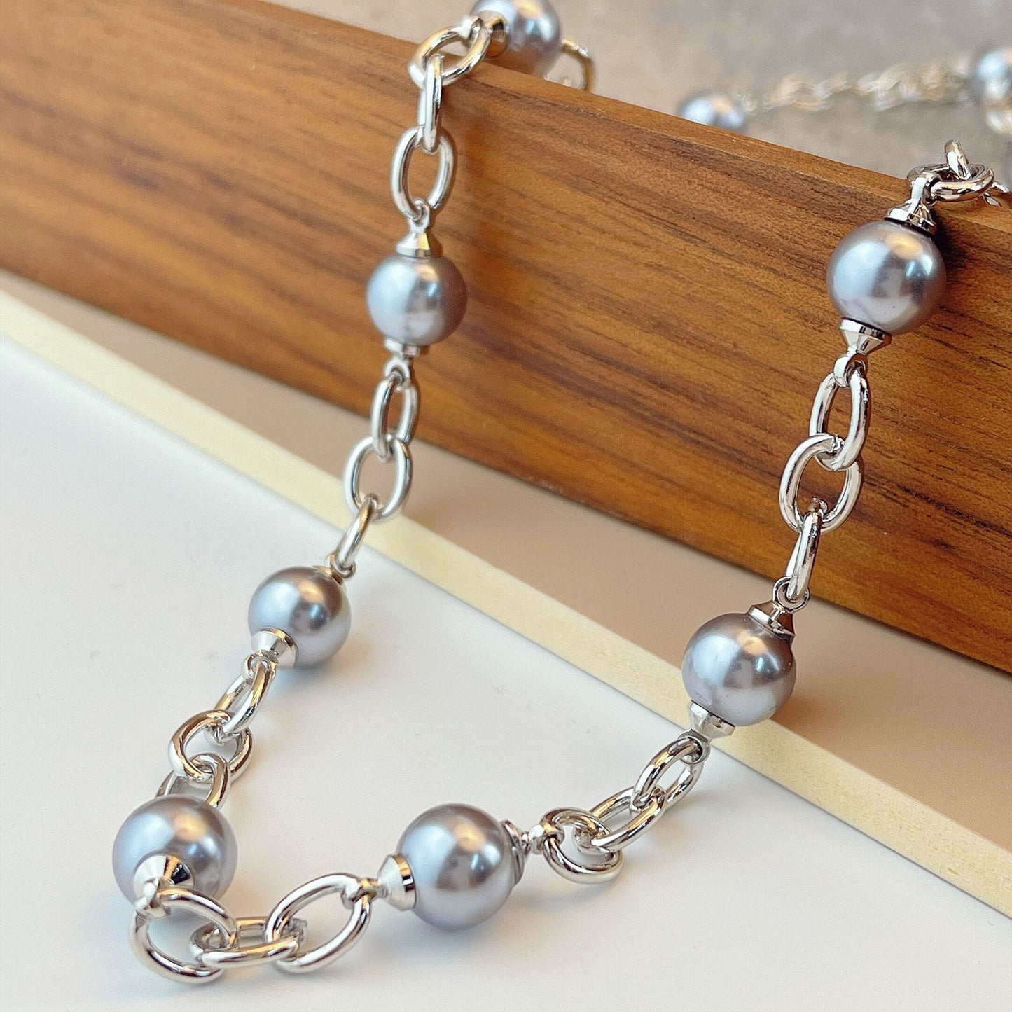 Retro Gray Pearl Chain Temperament Entry Necklaces