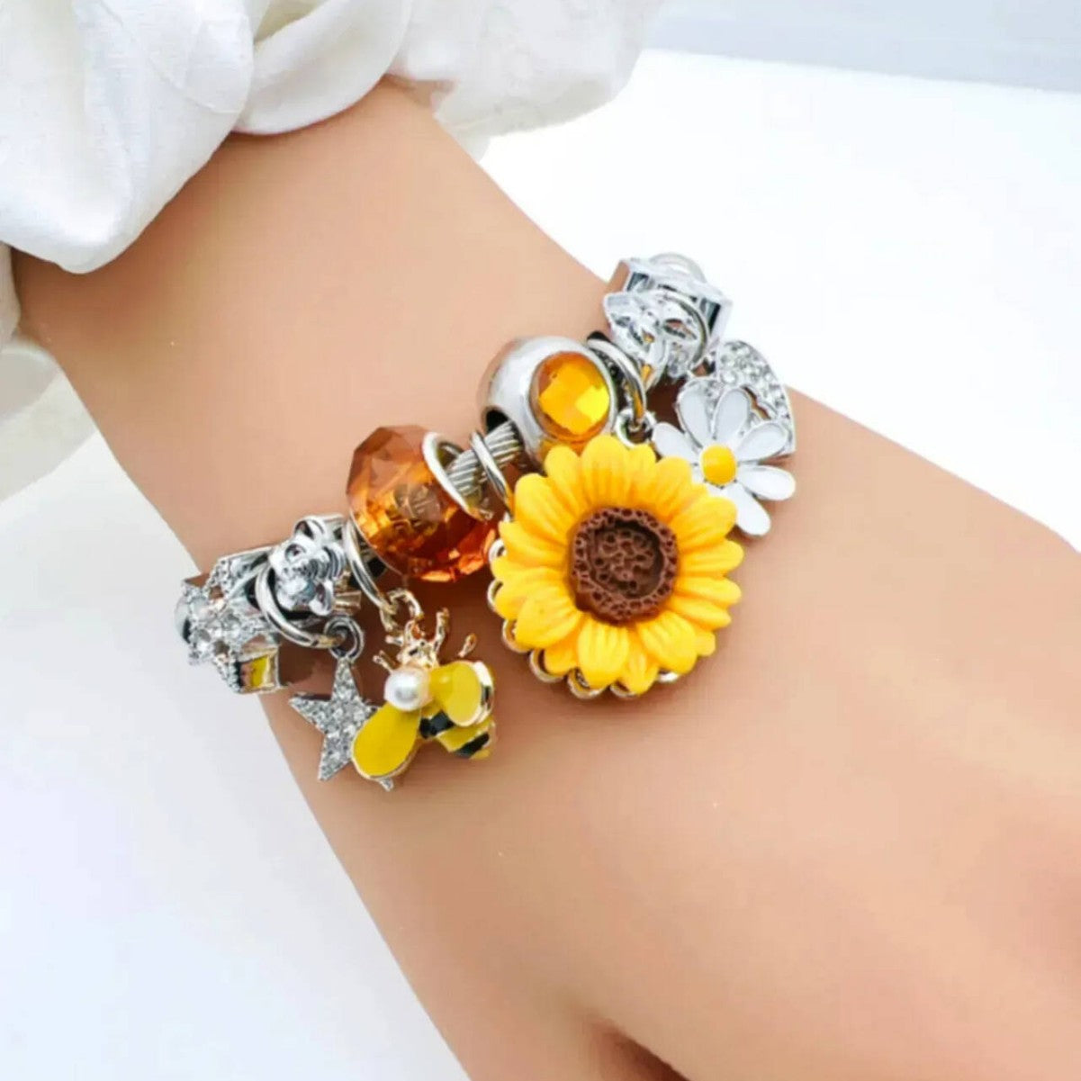 Daisy Flowers Openings Fashion High Sense Niche Bracelet