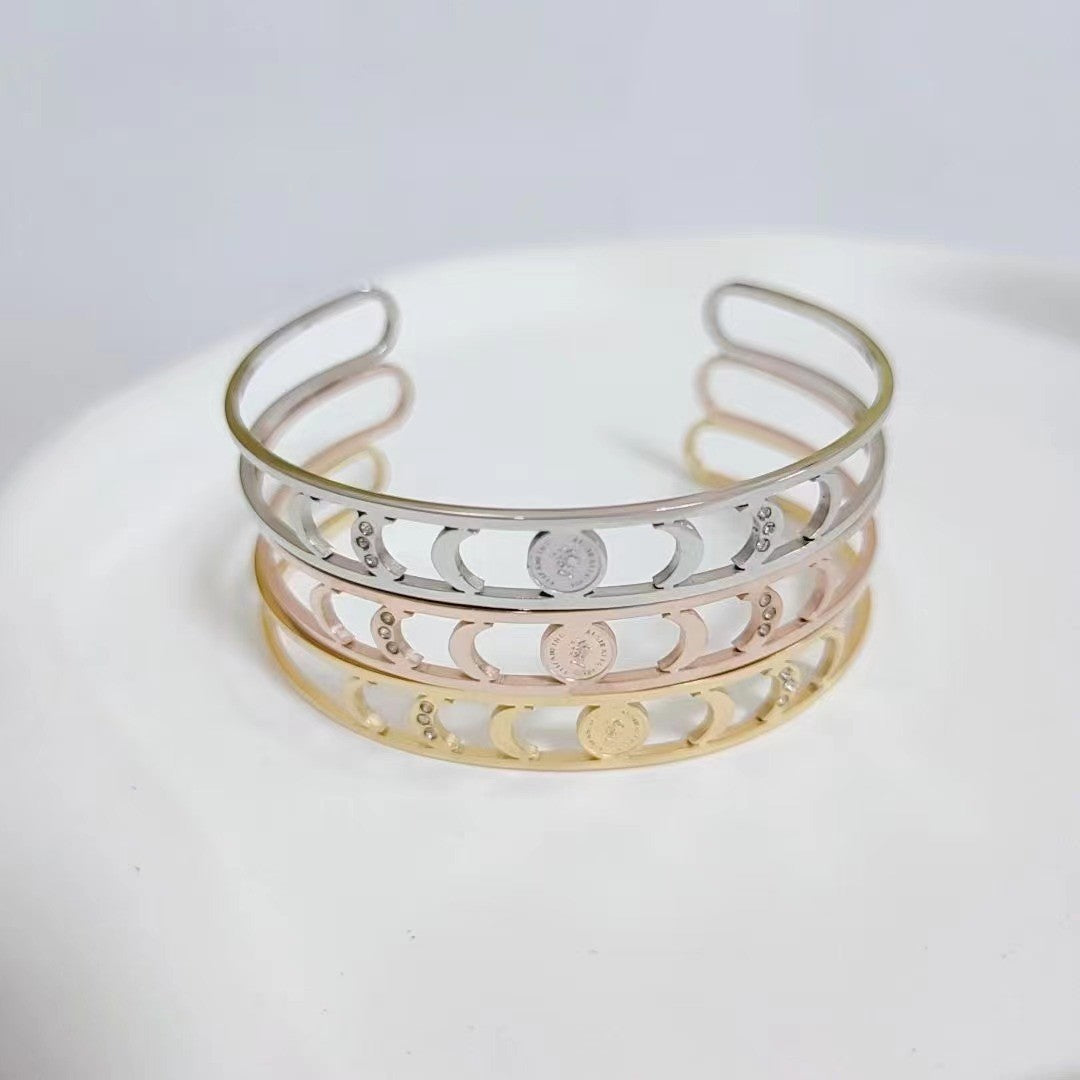 Women's Offer Simple Titanium Steel High Quality Color Retention Personality Shaped Bracelet