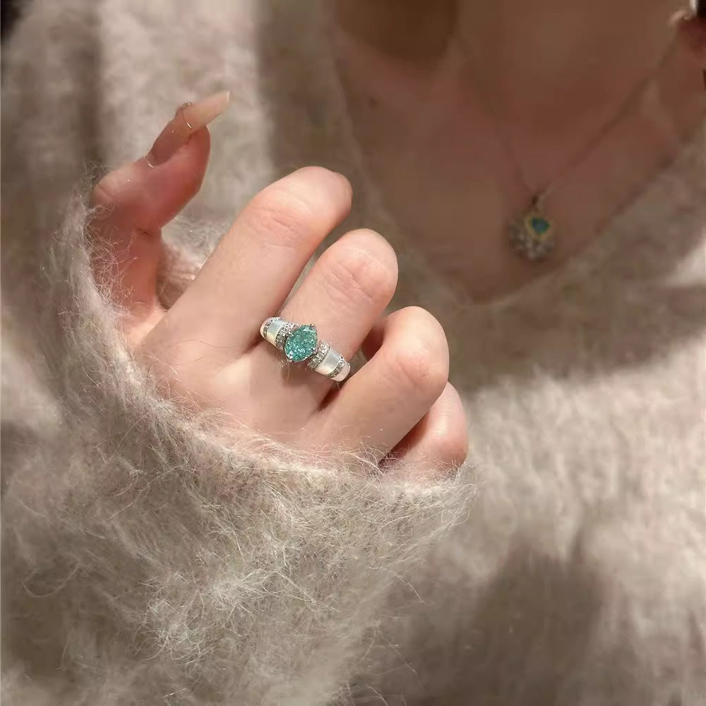 Middle Ancient Diamond White Shell Big Ring
